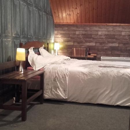 Auberge De Mandrin Dullin Buitenkant foto